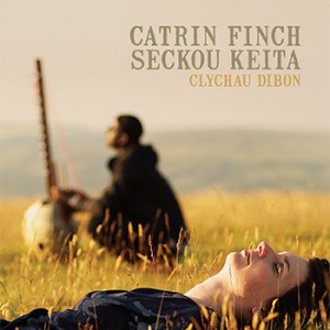 Welsh harpist Catrin Finch with senegalese seckou keita